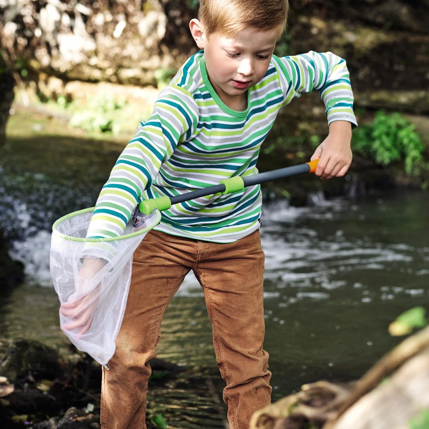 Terra Kids - Scoop Net with Sturdy Adjustable Handle - Great for Land & Water